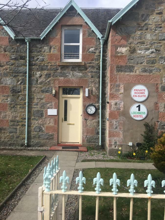 1 Lochness Rooms&Hostel Drumnadrochit Bagian luar foto