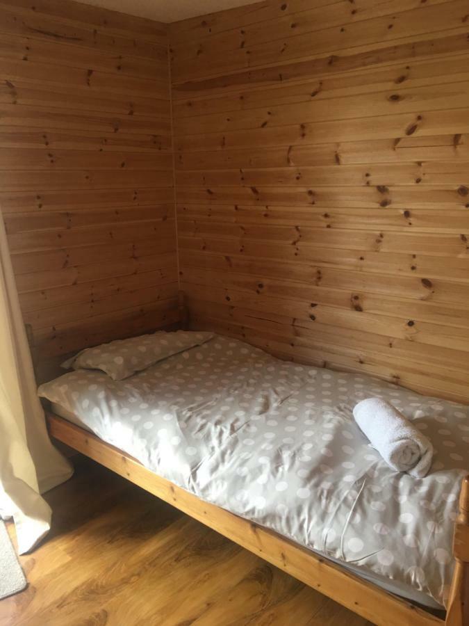 1 Lochness Rooms&Hostel Drumnadrochit Bagian luar foto