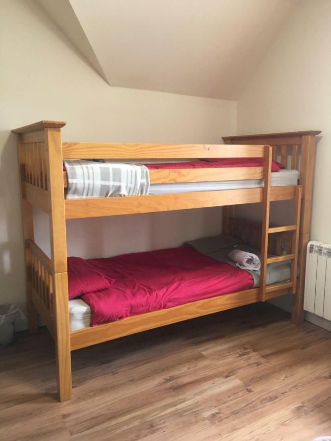1 Lochness Rooms&Hostel Drumnadrochit Bagian luar foto