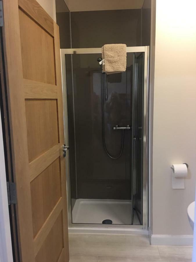1 Lochness Rooms&Hostel Drumnadrochit Bagian luar foto