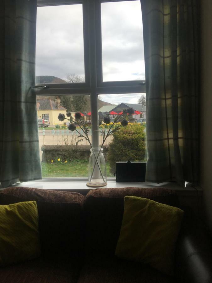 1 Lochness Rooms&Hostel Drumnadrochit Bagian luar foto