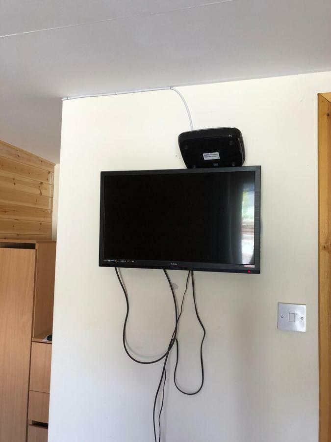 1 Lochness Rooms&Hostel Drumnadrochit Bagian luar foto