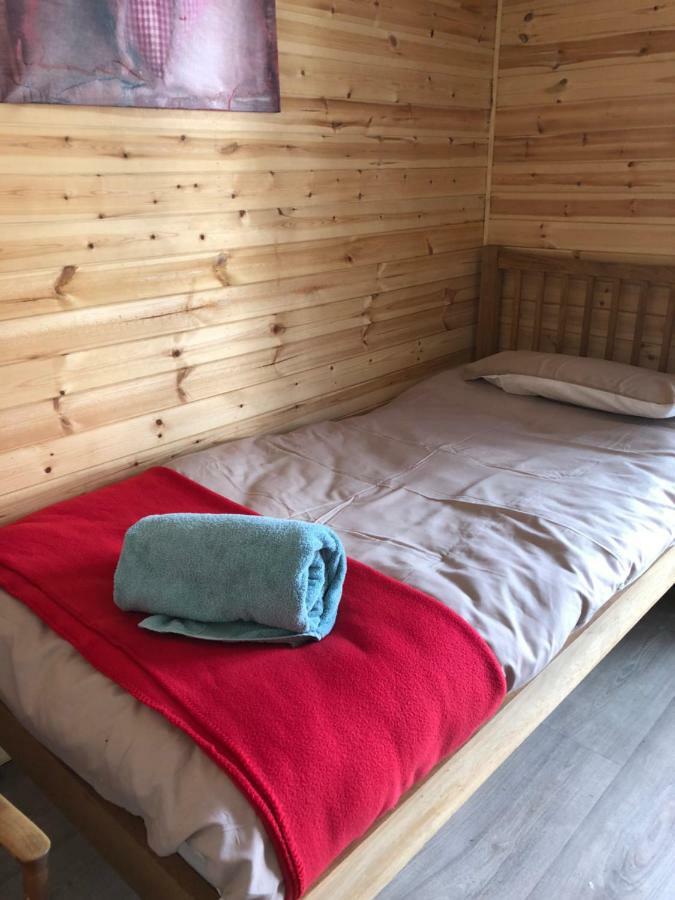 1 Lochness Rooms&Hostel Drumnadrochit Bagian luar foto
